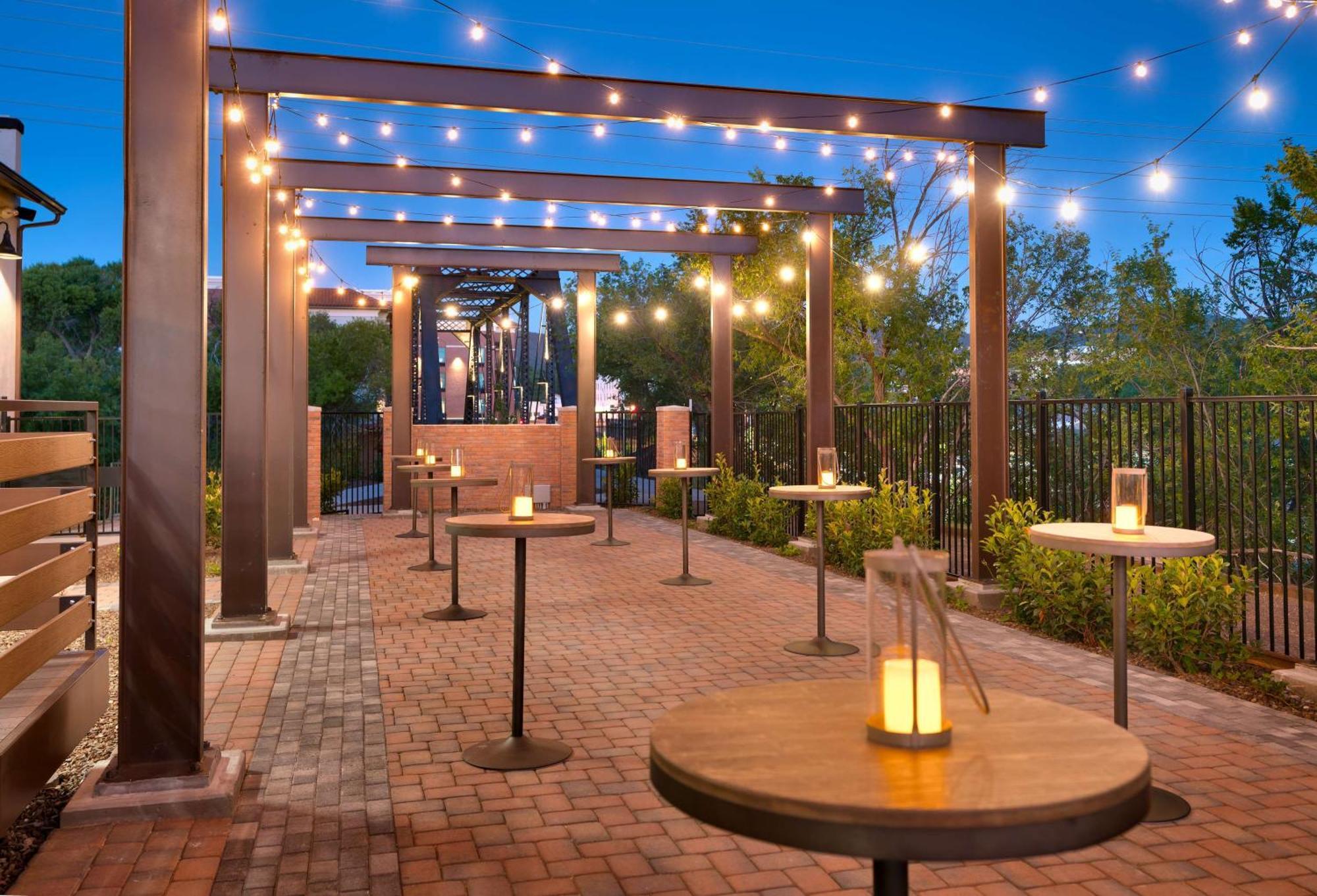 Hilton Garden Downtown, Az Hotel 3*